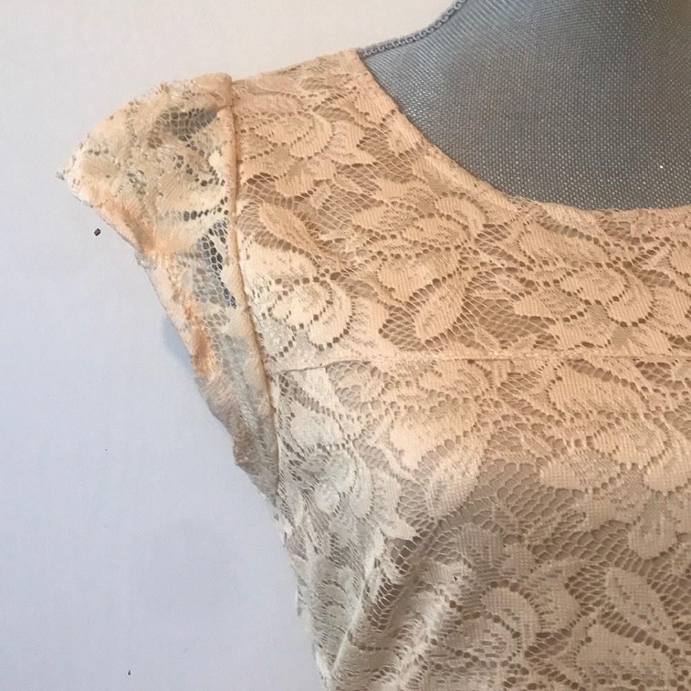 Vintage Lace Dress Beautiful - Picture 4 of 9